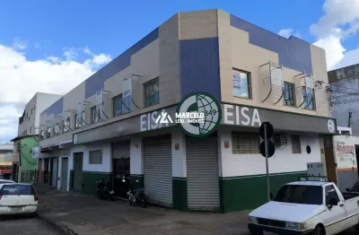 Alugo 09 salas com possibilidade de 02 recepções no 1º andar com habites comerci