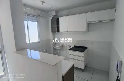 Vendo apartamento no 2º andar com  2 quartos,  armários planejados na cozinha em