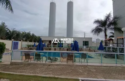 Alugo apto no 1º andar com 2/4 dentro do condominio fechado mrv vitória sul prox