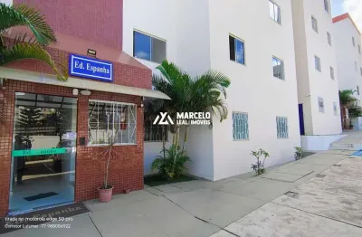 Alugo apartamento com 2 quartos sendo 1 suite, cozinha ampla com armários planej