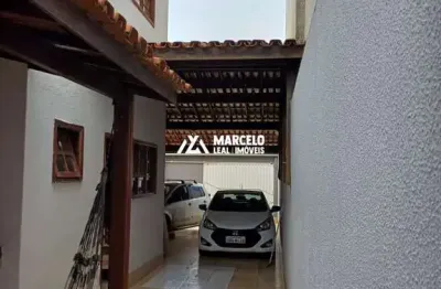 Vendo casa tipo duplex com 5/4 no bairro boa vista em vitória da conquista-ba