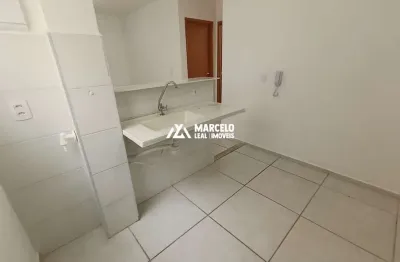 Alugo apartamento padrão de 2/4 no 1º andar, em condomínio fechado com completa