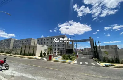 Vendo apto de 2/4 com  cozinha, sala e banheiro, andar térroandar na região cent