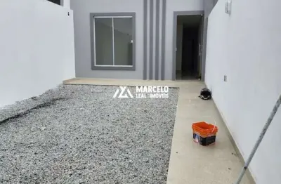 Vendo casa de 2/4 sendo 01 suíte com corredor lateral no Bairro Cidade Maravilho