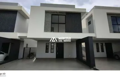 Casa Duplex com 3 Suítes em Condomínio Fechado em excelente localização no Bairr