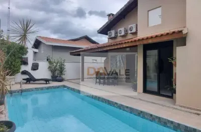 Casa de alto padrão em condomínio ao lado do shopping colinas.