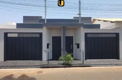 Casa à venda com 3 quartos, suíte, área gourmet, 2 vagas, 100m2 construção, em uberlândia-mg, bairro vida nova.