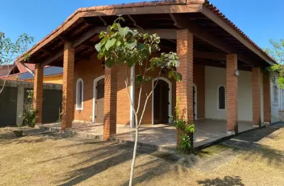 Casa a 180 metros da praia na estância bal maria helena novaes