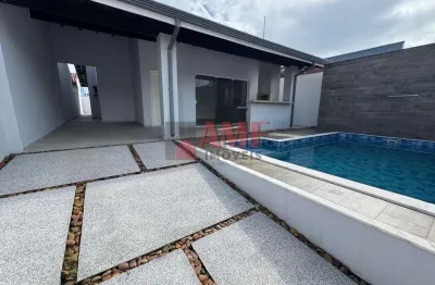 Casa térrea dos seus sonhos a poucos metros da praia - peruíbe