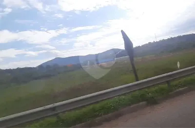 Terreno comercial à venda no Centro, Bom Jesus dos Perdões 