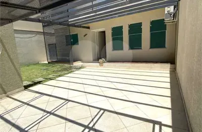 Casa com 1 quarto para alugar na Bartolomeu Peranovich, --, Centro, Atibaia
