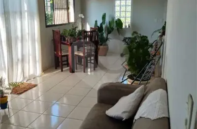Casa com 3 quartos à venda na Maria Celé Costa, --, Jardim Santa Fé, Bom Jesus dos Perdões