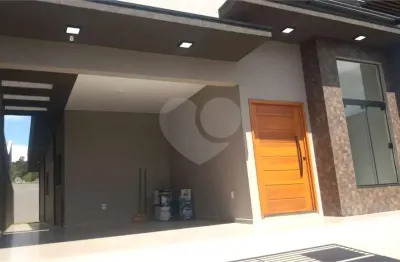 Casa com 3 quartos à venda na Padre Sebastião, --, Centro, Bom Jesus dos Perdões