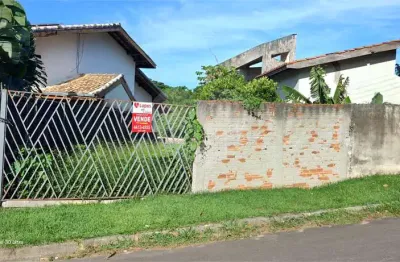 Casa à venda na Vila Santista, Atibaia 