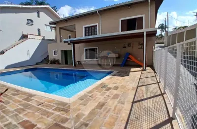 Casa com 5 quartos à venda na Vila Santista, Atibaia 
