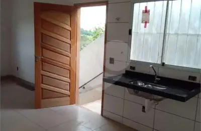 Casa com 2 quartos à venda na Rua Alberto Helena, --, Vila Santa Helena, Atibaia