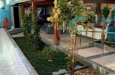 Casa com 2 quartos para locação em alvinópolis - sp