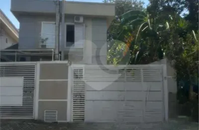 Sobrado com 3 quartos para locação em jardim do lago - sp