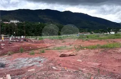 Terreno à venda no San Fernando Valley, Atibaia 
