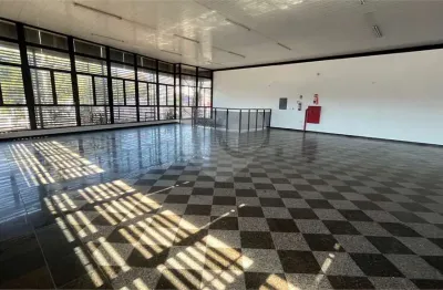 Prédio para alugar na Alameda Lucas Nogueira Garcez, --, Vila Thais, Atibaia