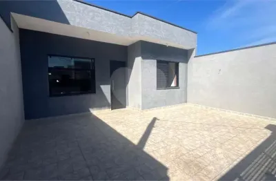 Casa com 3 quartos para alugar no Nova Cerejeira, Atibaia 