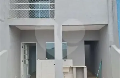 Casa com 3 quartos para alugar na Rua Trinta e Um de Março, --, Alvinópolis, Atibaia