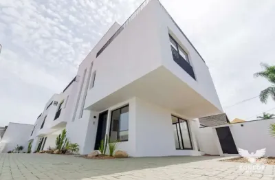 Sobrado em condomínio com 3 quartos em santa felicidade de 148,48 m²