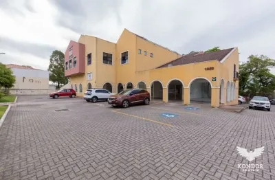 Ponto comercial para alugar na Rua Antônio Escorsin, 1650, São Braz, Curitiba