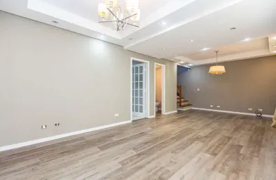 Sobrado em condomínio no barreirinha com aproximadamente 237,00m²