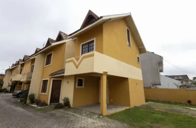 Sobrado em condominio em santa felicidade com 130,67m²