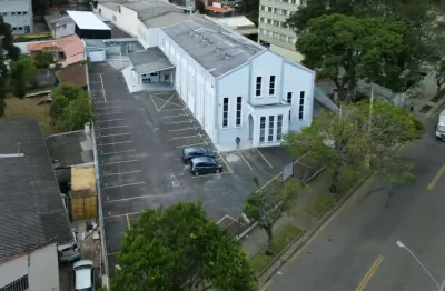 Terreno comercial no portão com área construída de 1.525,00m² e lote amplo zr4 com 2.144,40m²