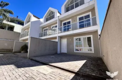 Casa com 3 quartos para alugar na Rua Estelita Sarraf Scorsin, 45, Santa Felicidade, Curitiba