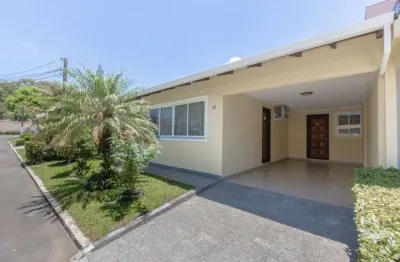 Casa com 3 quartos para alugar na Rua Carlos Benato, 215, São Braz, Curitiba