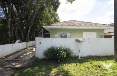 Casa com 3 quartos para alugar na Rua Vasteras, 132, Lamenha Grande, Almirante Tamandaré