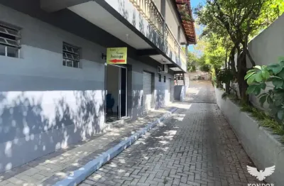 Ponto comercial com 3 salas para alugar na Rua Via Veneto, 1323, Santa Felicidade, Curitiba