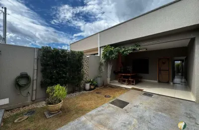 Casa 2 dormitórios sendo 1 suíte com closet. Residencial Veredas dos Buritis