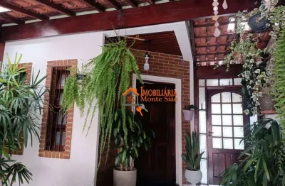 Sobrado reformado com suíte e área gourmet – 1km do shopping maia