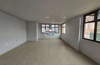 Sala comercial à venda na rua américo brasiliense, 1479, chácara santo antônio, são paulo por r$ 130.000
