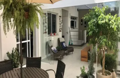 Casa em condomínio fechado com 4 quartos à venda na Rua Cristóvão Pereira, 170, Campo Belo, São Paulo por R$ 3.790.000