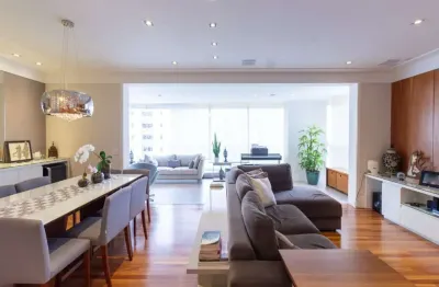 Apartamento com 3 quartos à venda na Alameda dos Arapanés, 631, Moema, São Paulo por R$ 6.000.000