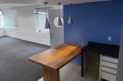 Sala comercial para alugar na Rua Álvaro Rodrigues, 182, Brooklin, São Paulo por R$ 3.000