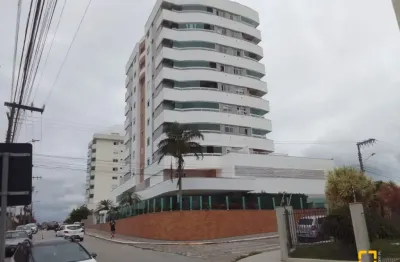 Apartamento com 03 quartos sendo 01 suíte 02 bwc localizado no estreito - fpólis.