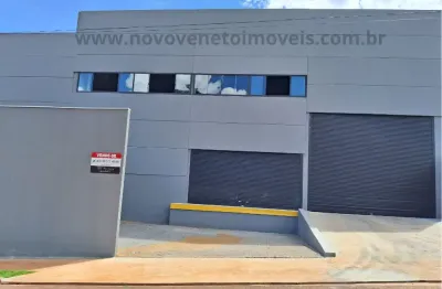 Aluga-se ou vende-se galpão 100m da av. tiradentes em londrina