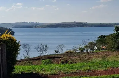 Linda chácara de 3000 m² , molhada, com casa, no cond. riviera do nascente,  em alvorada do sul.
