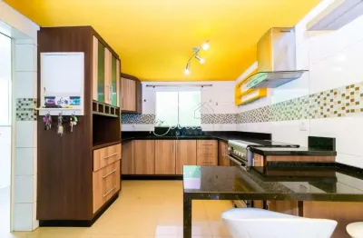 Casa com 4 quartos para alugar na ferdinando darif, 630, campina do siqueira, curitiba por r$ 6.800