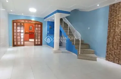 Casa com 2 quartos à venda na Rua Doutor Durval Vilalva, 71, Fundação, São Caetano do Sul, 250 m2 por R$ 850.000