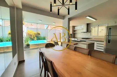Linda e completa em tudo o que você espera de uma casa