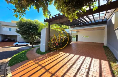 Linda casa térrea tradicional em condomínio fechado