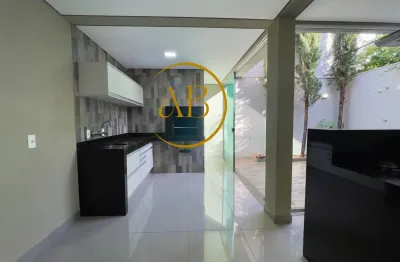 Linda casa na vila do golf totalmente repaginada e completa e sem igual