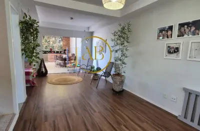 Linda casa no condomínio turmalina com muito lazer e segurança